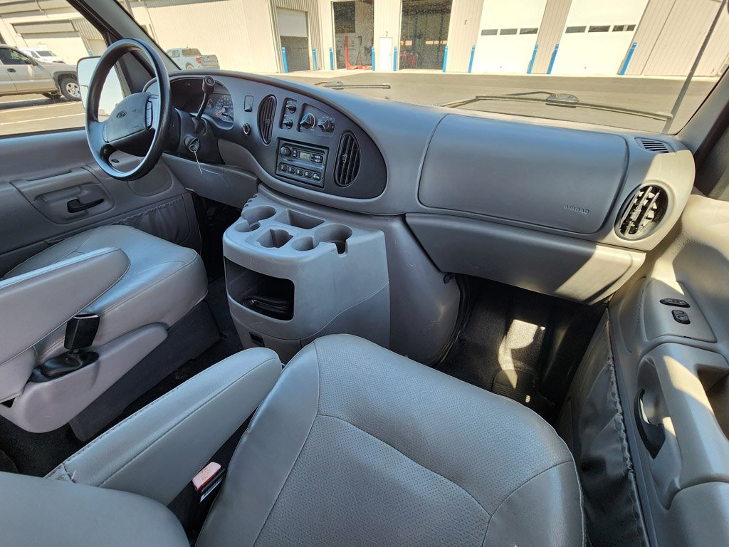 Used 2001  Ford  image 20