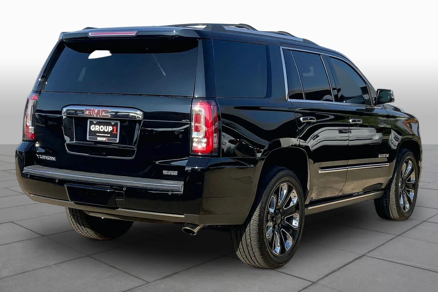 Used 2019 ONYX BLACK GMC Denali image 12