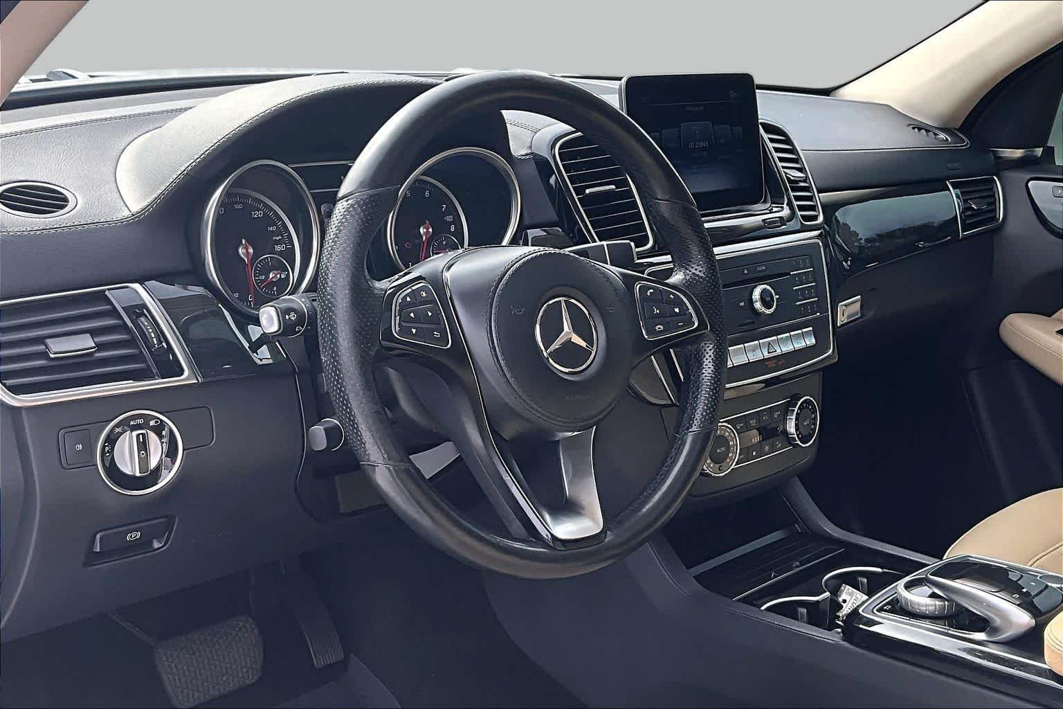 Used 2019 Polar White Mercedes-Benz GLS 450 image 18