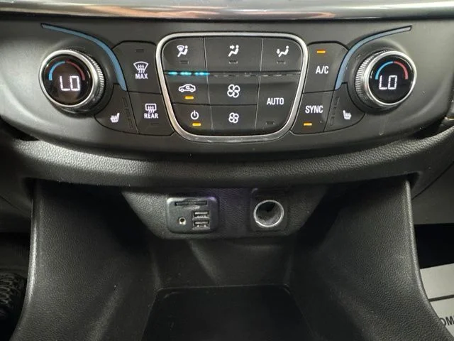 Used 2020 Gray Chevrolet 3LT image 16