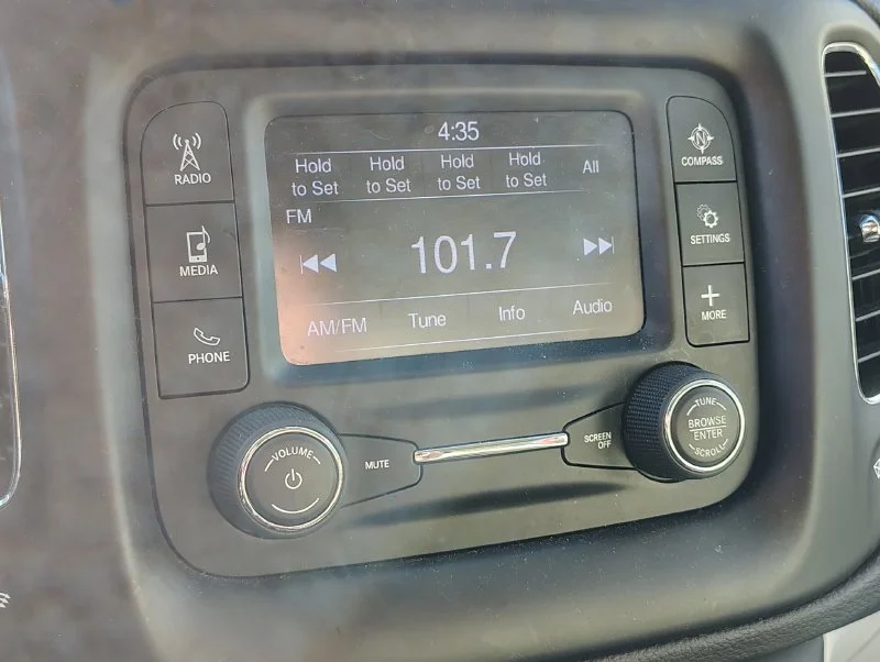 Used 2018 Red Jeep Latitude image 14