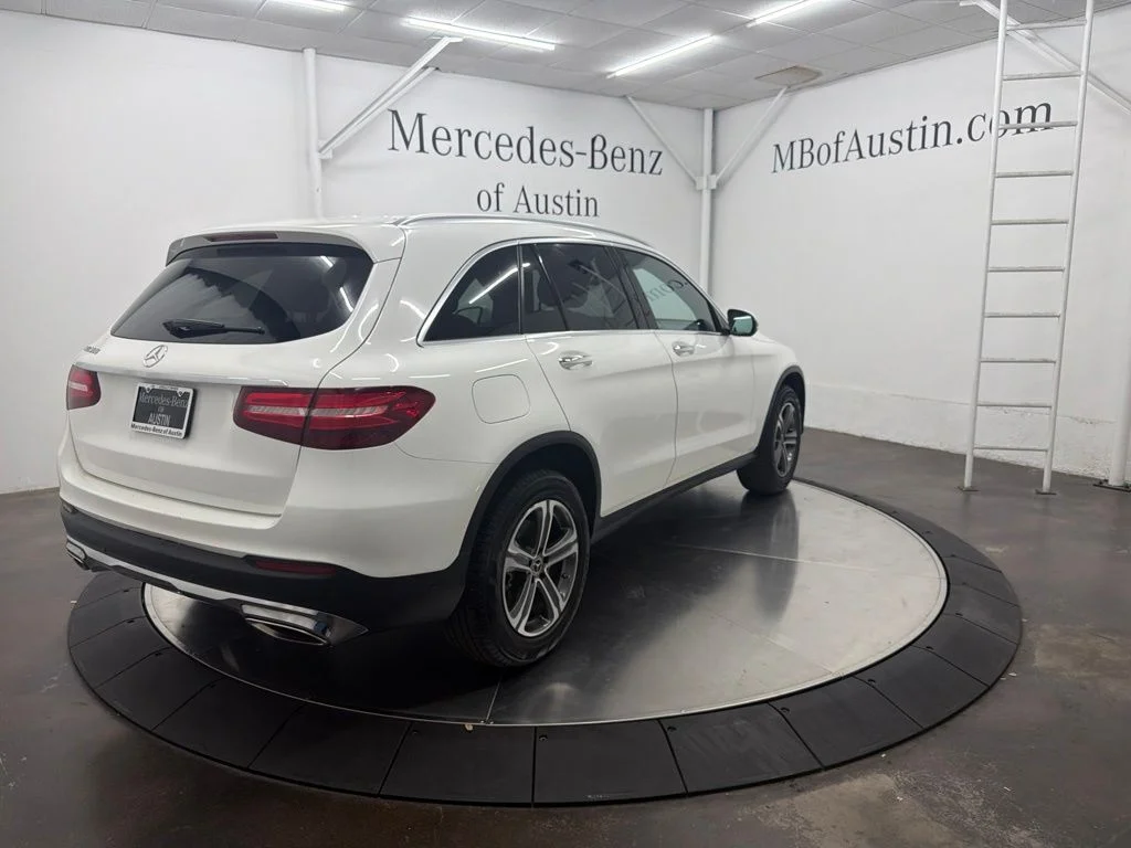Used 2018 White Mercedes-Benz GLC 300 image 7