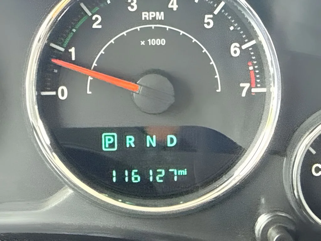 Used 2015 White Jeep Sport image 12