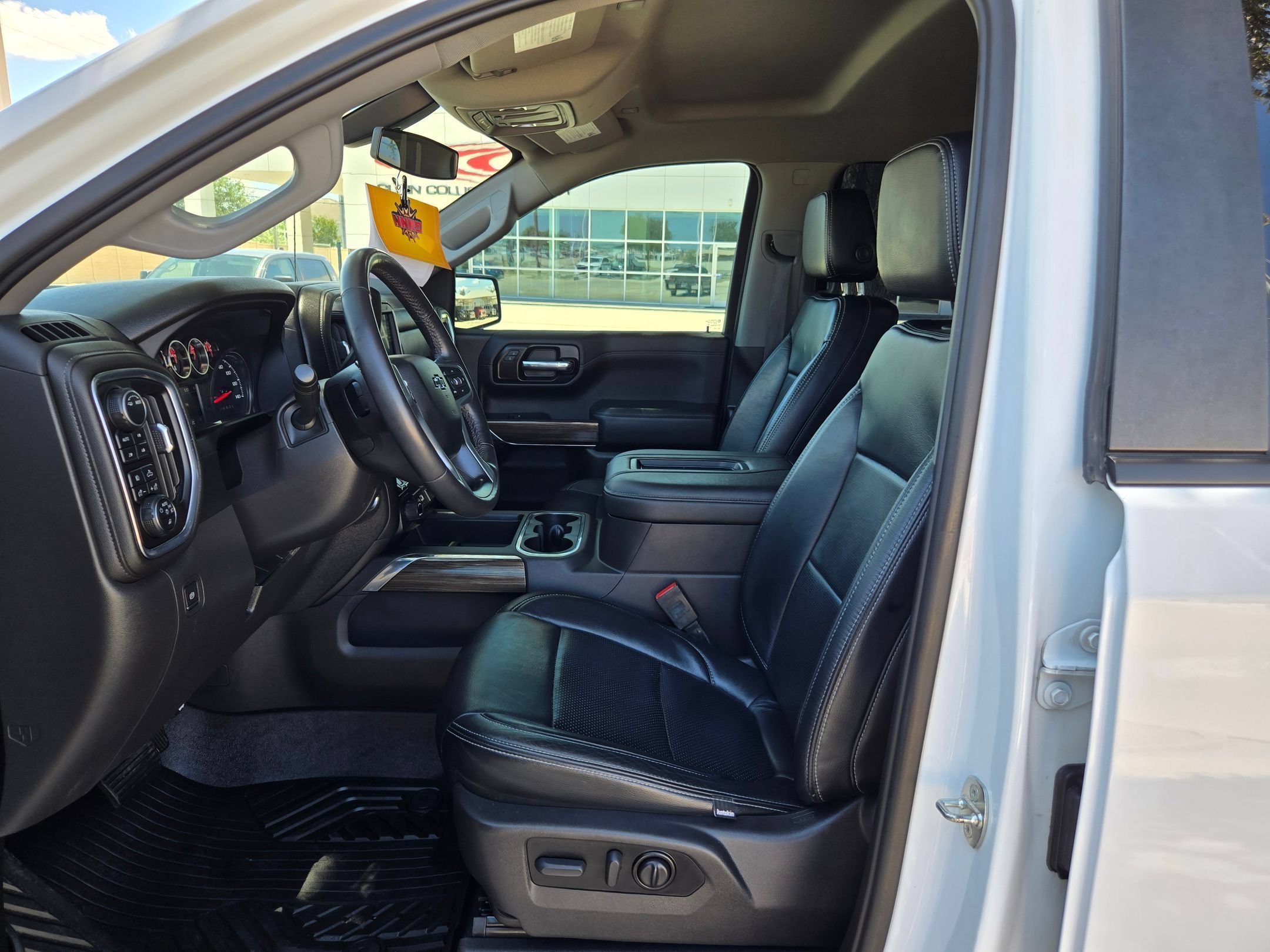 Used 2022 Summit White Chevrolet LT Trail Boss image 9