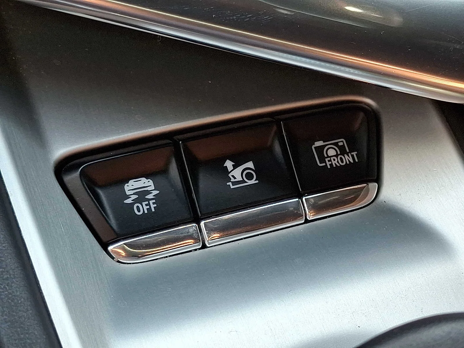 Used 2020 CERAMIC MATRIX GRAY METALLIC Chevrolet 3LT image 24