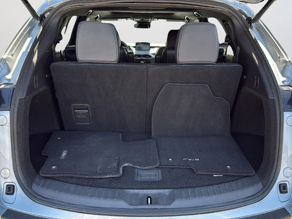 Used 2020 Silver Mazda Grand Touring image 28