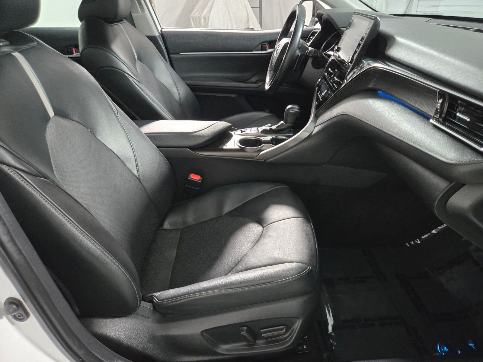 Used 2022 Pearl Toyota XSE image 3