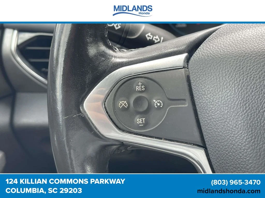Used 2020 Pearl Chevrolet LT image 22