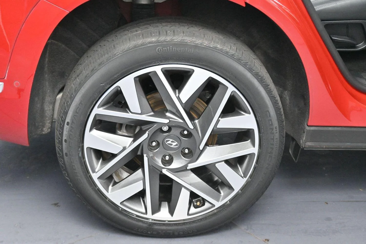Used 2023 Red Hyundai Calligraphy image 36