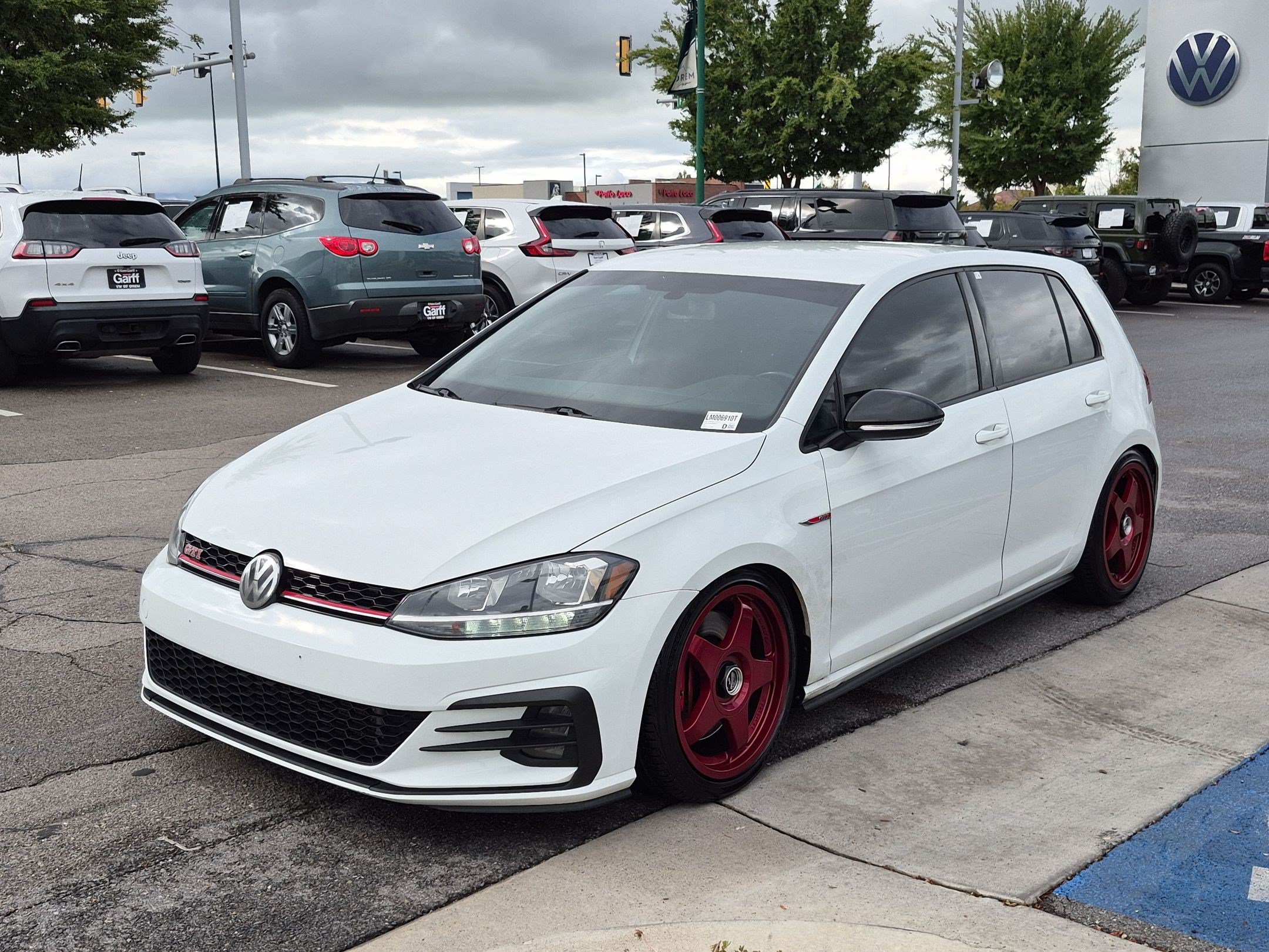 Used 2020 Pure White Volkswagen S image 7