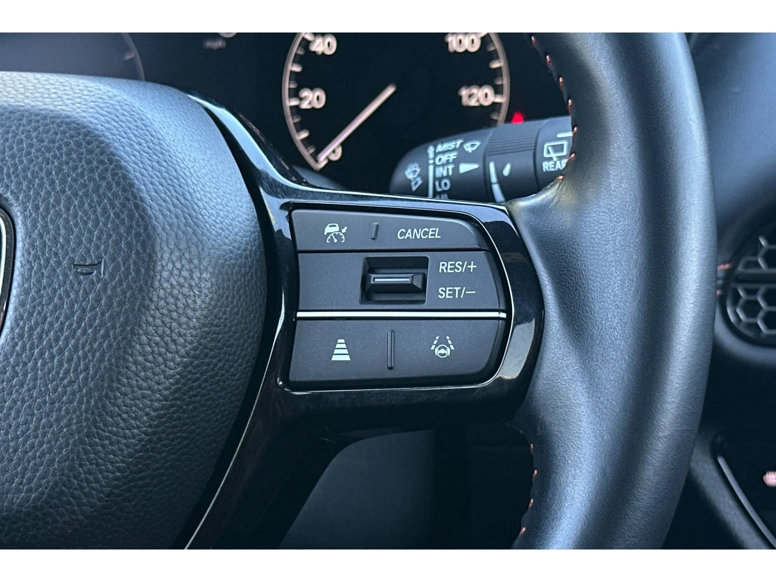 Used 2025 Platinum White Pearl Honda Sport image 39