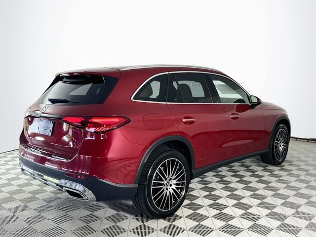 New 2026 MANUFAKTUR Patagonia Red Metallic Mercedes-Benz GLC 300 image 7