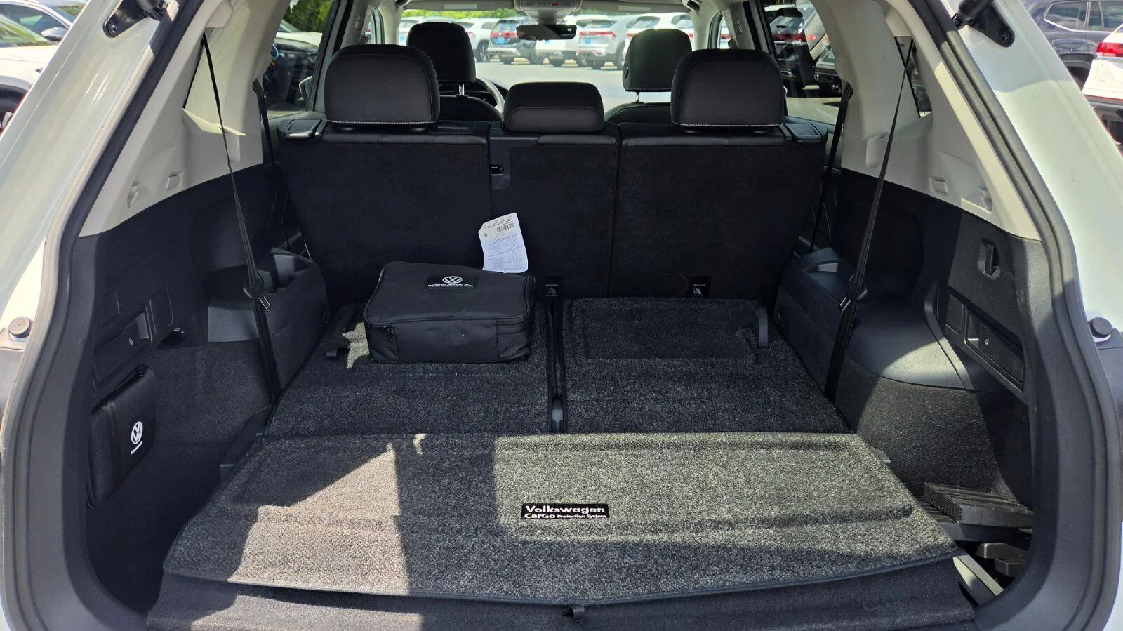 Certified Used 2022 Pure White Volkswagen SE image 61