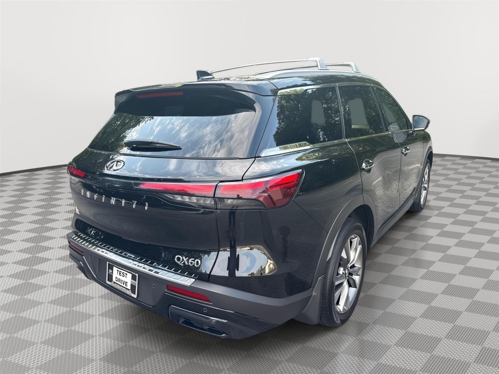 Used 2025 Mineral Black INFINITI LUXE image 6