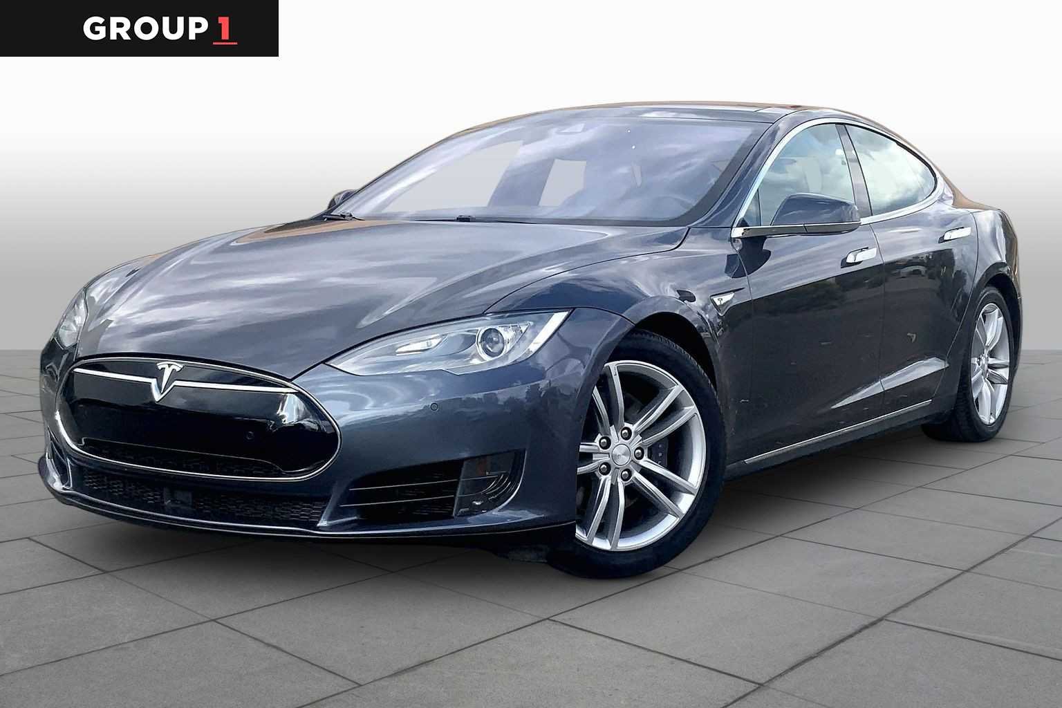Pre-Owned 2015 Tesla Model S 70D Pre-Owned 2015 Tesla Model S 70D