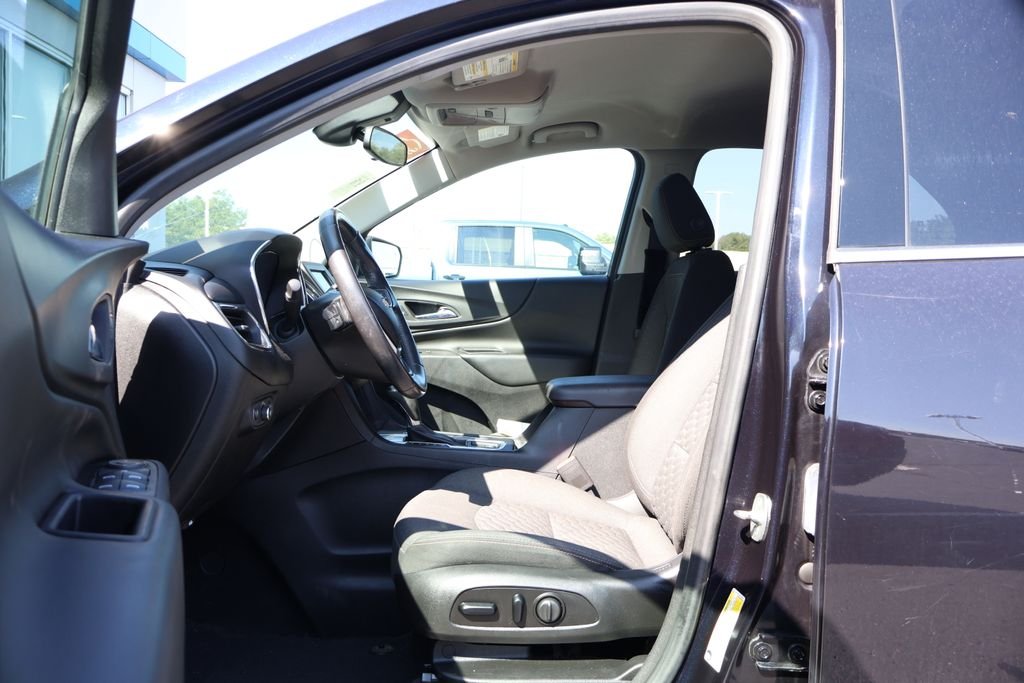 Used 2020 MIDNIGHT BLUE METALLIC Chevrolet LT image 14