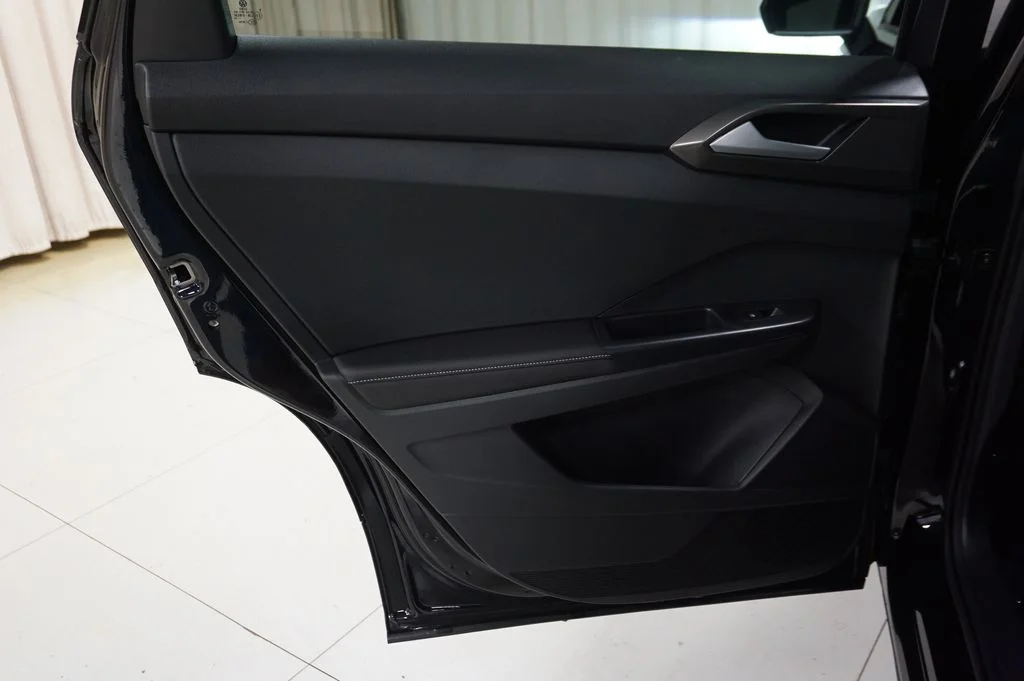 New 2026 Deep Black Volkswagen 1.5T SE Black image 22