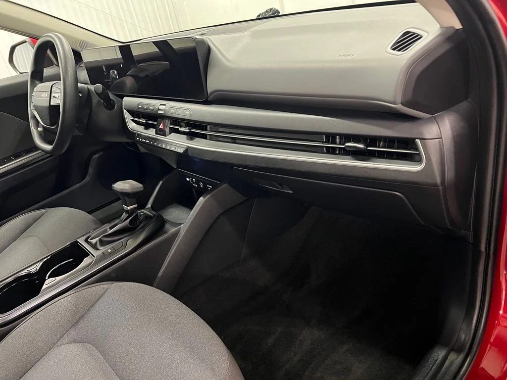 Used 2025 Red Kia LXS image 25