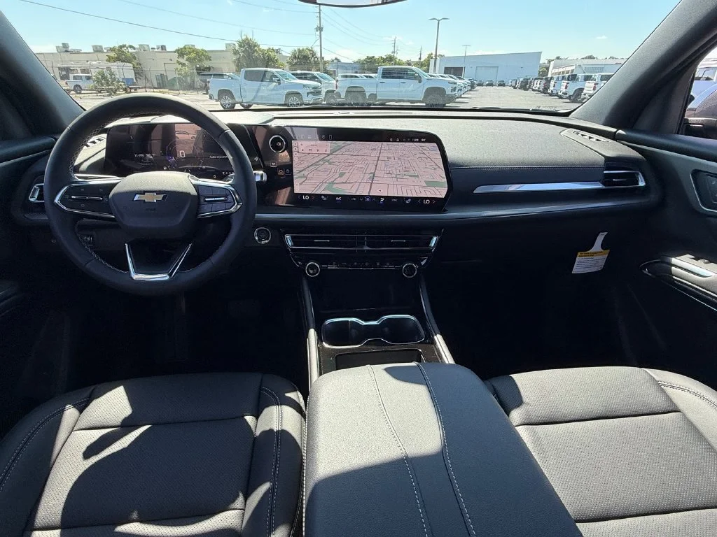 New 2027 Mosaic Black Metallic Chevrolet LT image 13