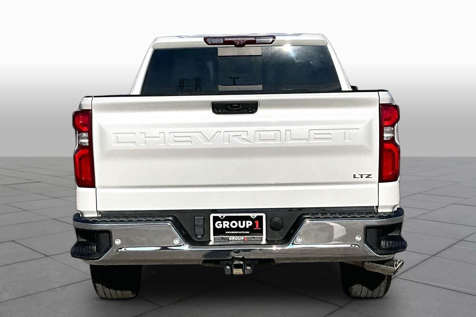 Used 2023 Iridescent Pearl Tricoat Chevrolet LTZ image 5