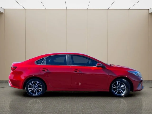 Used 2024 Red Kia LXS image 7