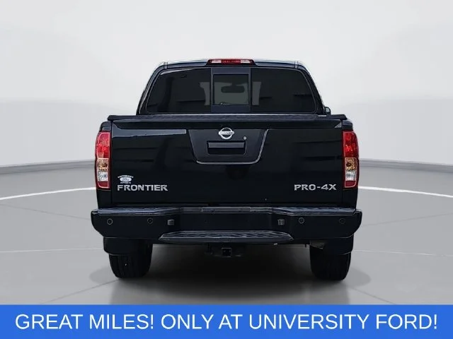 Used 2018 Black Nissan PRO-4X image 4