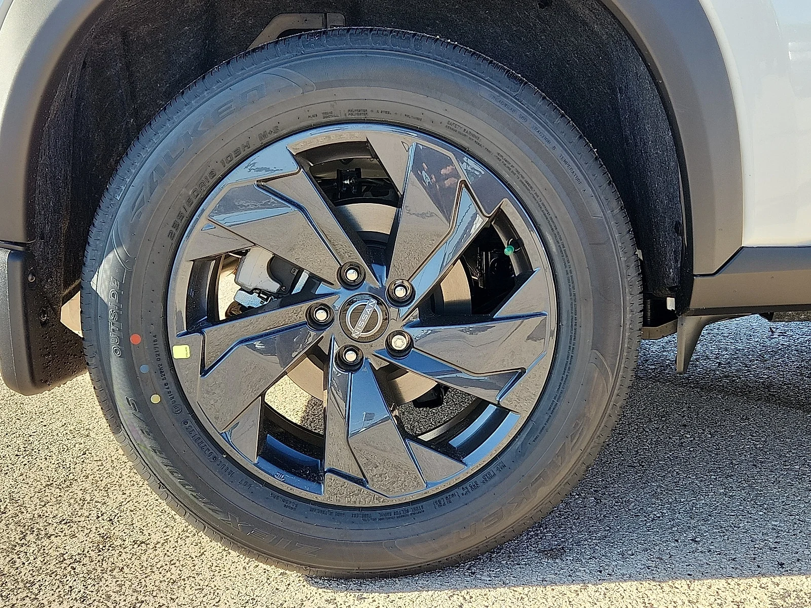 New 2026 QBE Everest WH Nissan SV Front-Wheel Drive image 5
