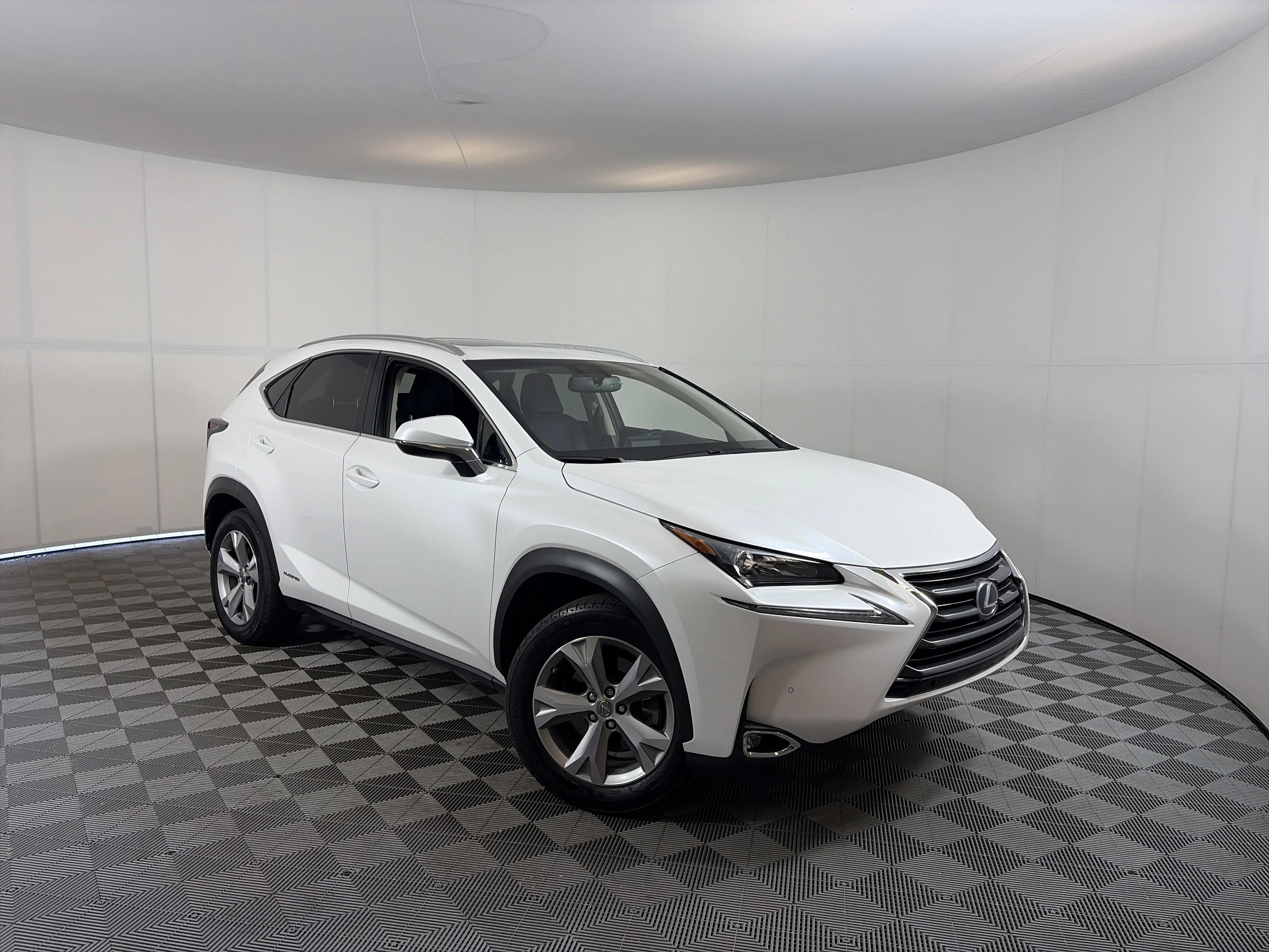 2017 Lexus NX 350 300h 4x4's photo