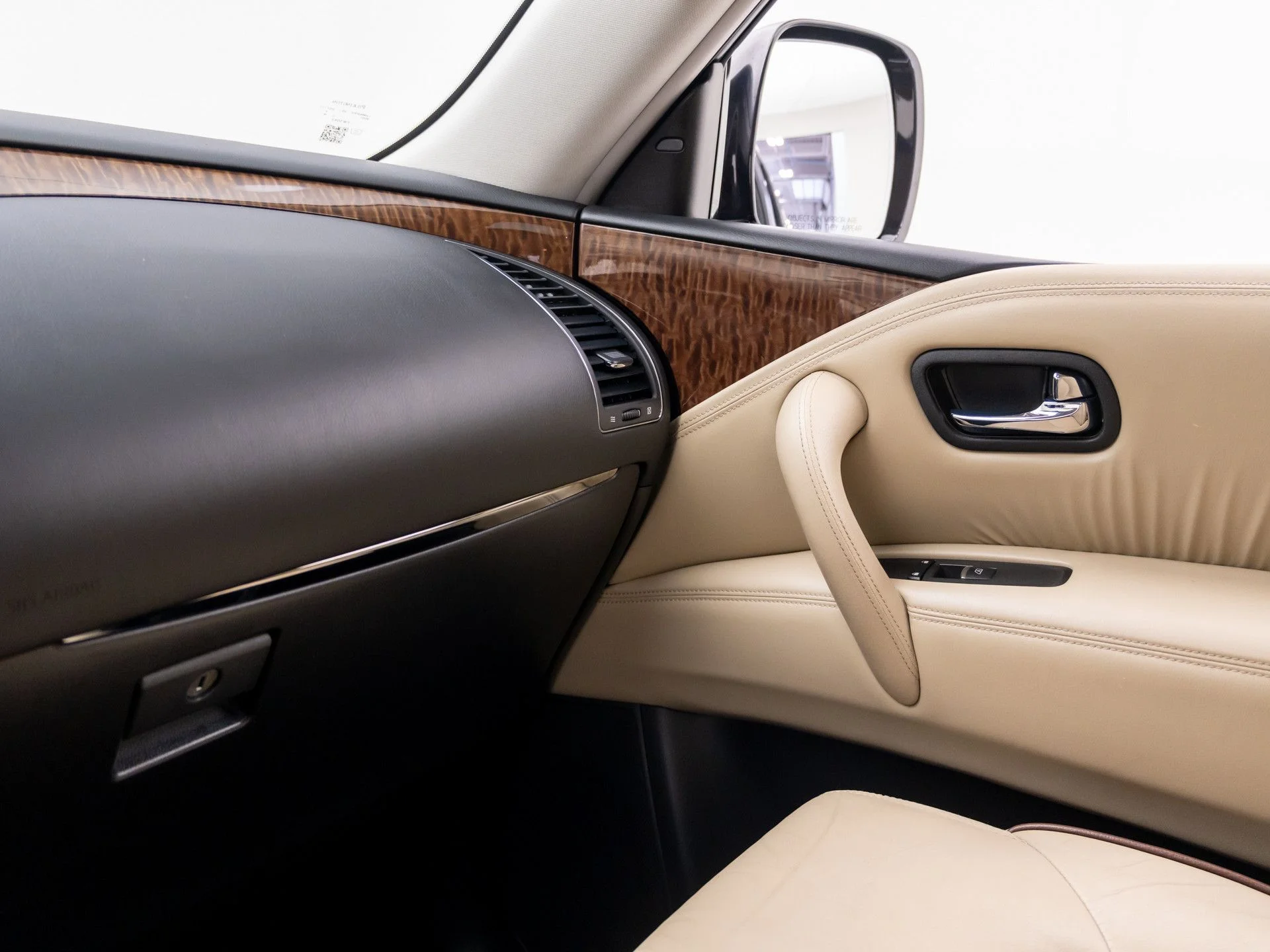 Used 2019 Blue Nissan Platinum image 29