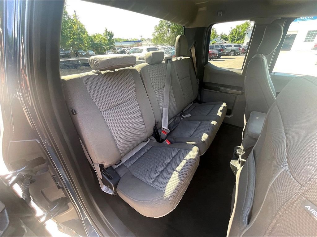 Used 2018 Blue Ford XLT image 19