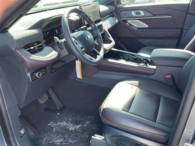 New 2026 Carbonized Gray Metallic Ford Platinum™ image 44