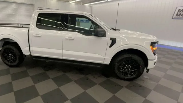 New 2026 White Ford XLT image 9