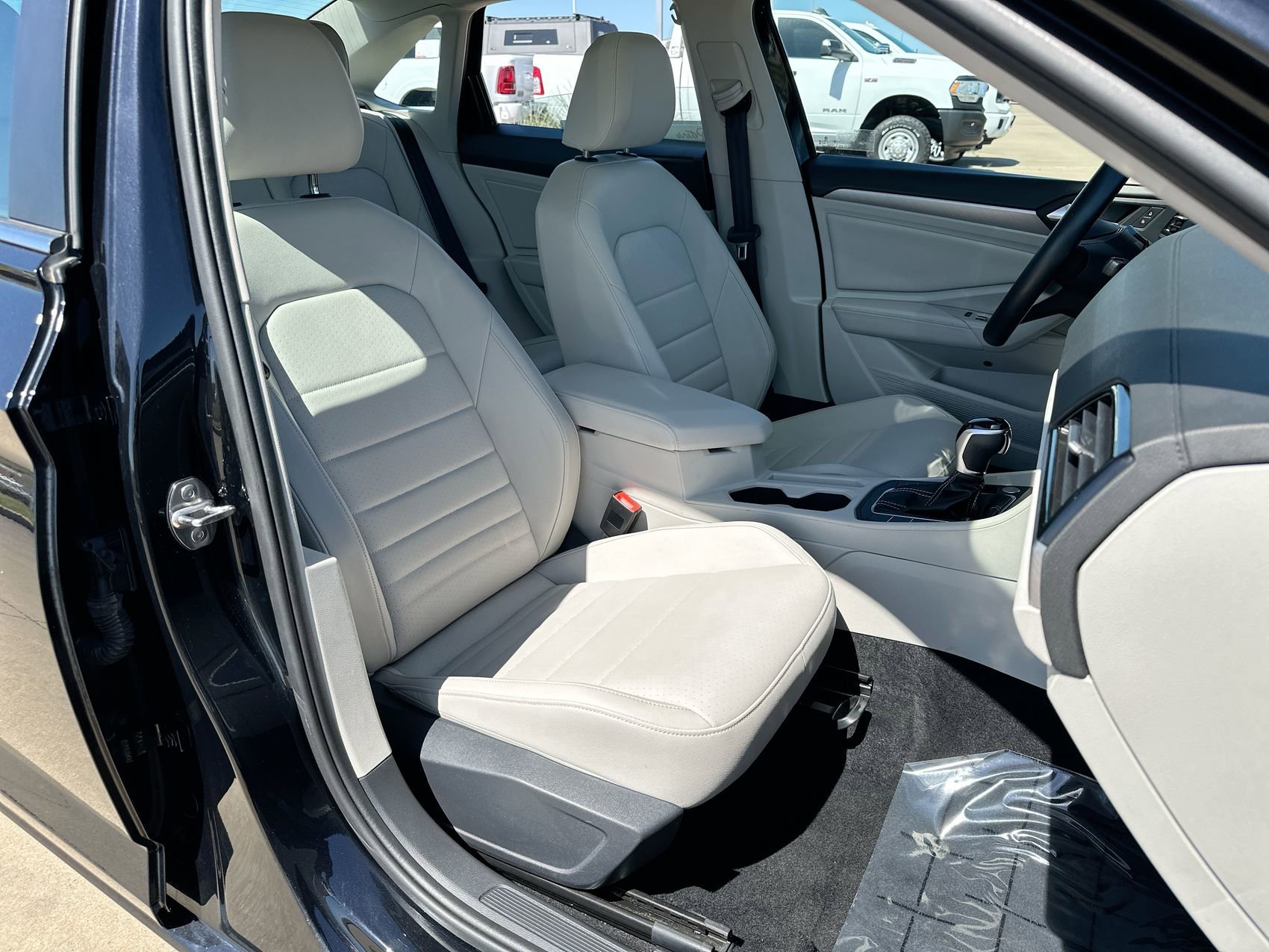 Used 2024 Black Volkswagen SE image 23