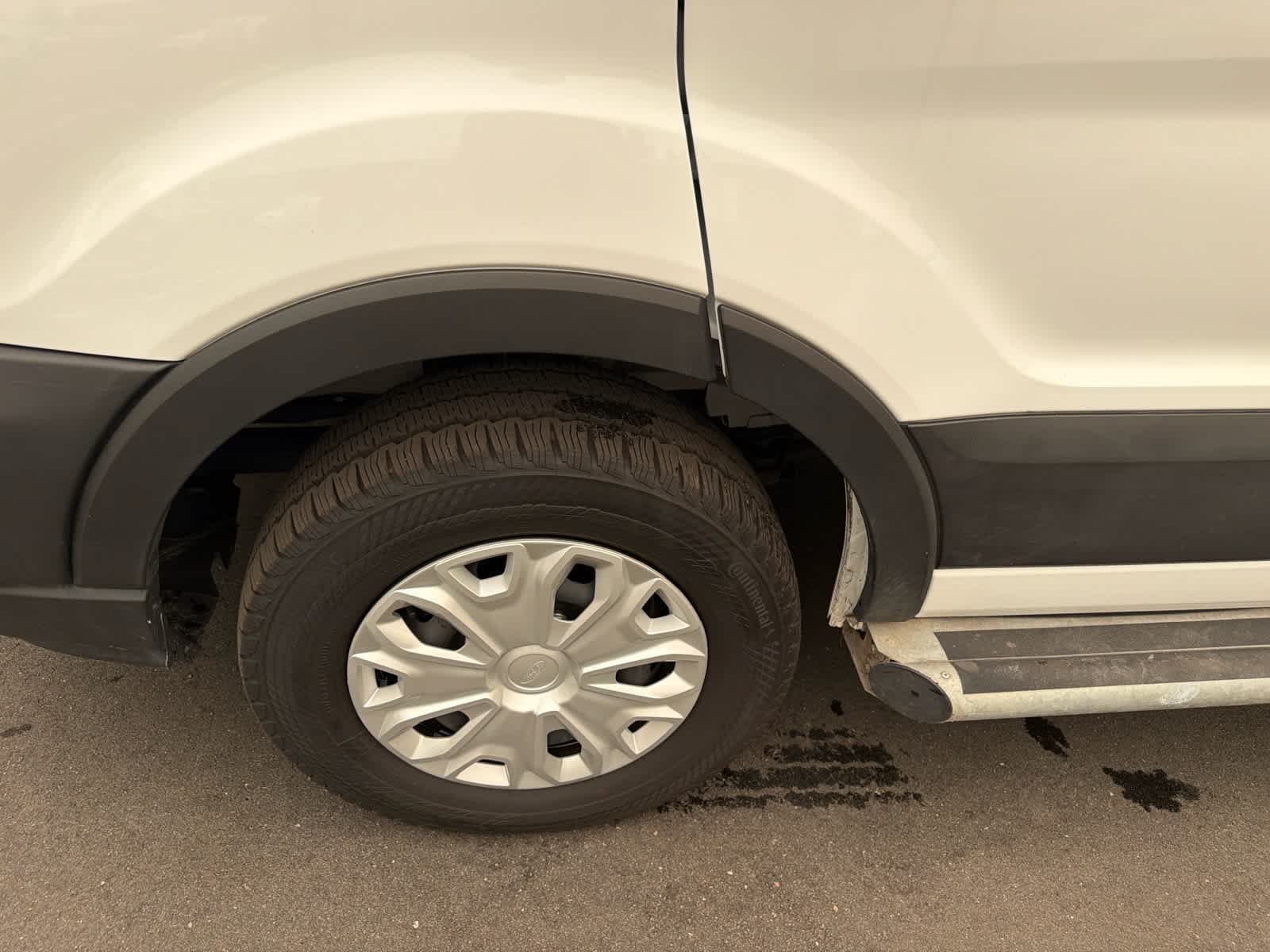 Used 2025 Oxford White Clearcoat Ford  image 11