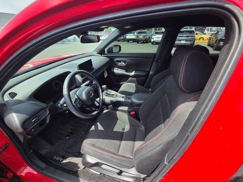 Used 2024  Honda Sport image 10