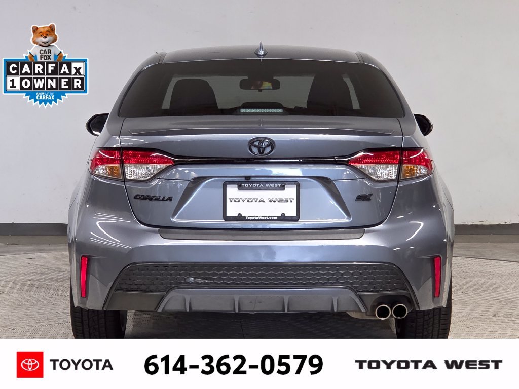 Used 2022  Toyota SE image 8