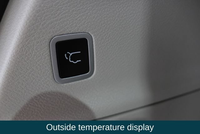 Used 2023 White Chrysler LX image 15