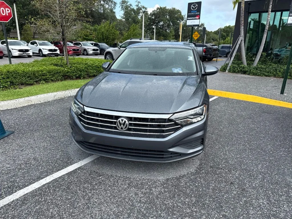 Used 2019 Platinum Gray Metallic Volkswagen 1.4T S image 19
