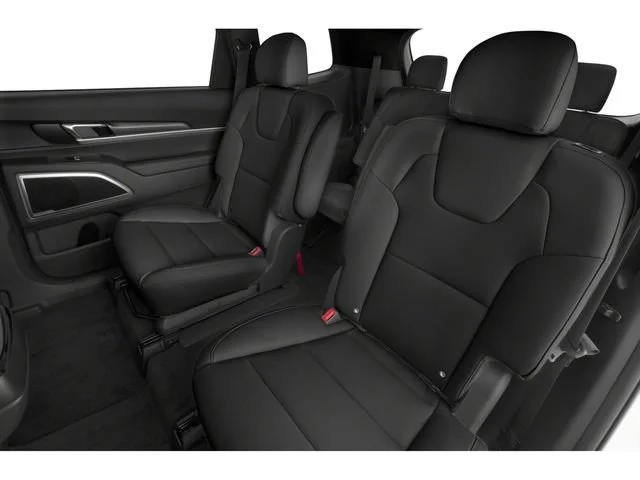 Used 2020 Snow White Pearl Kia S image 8