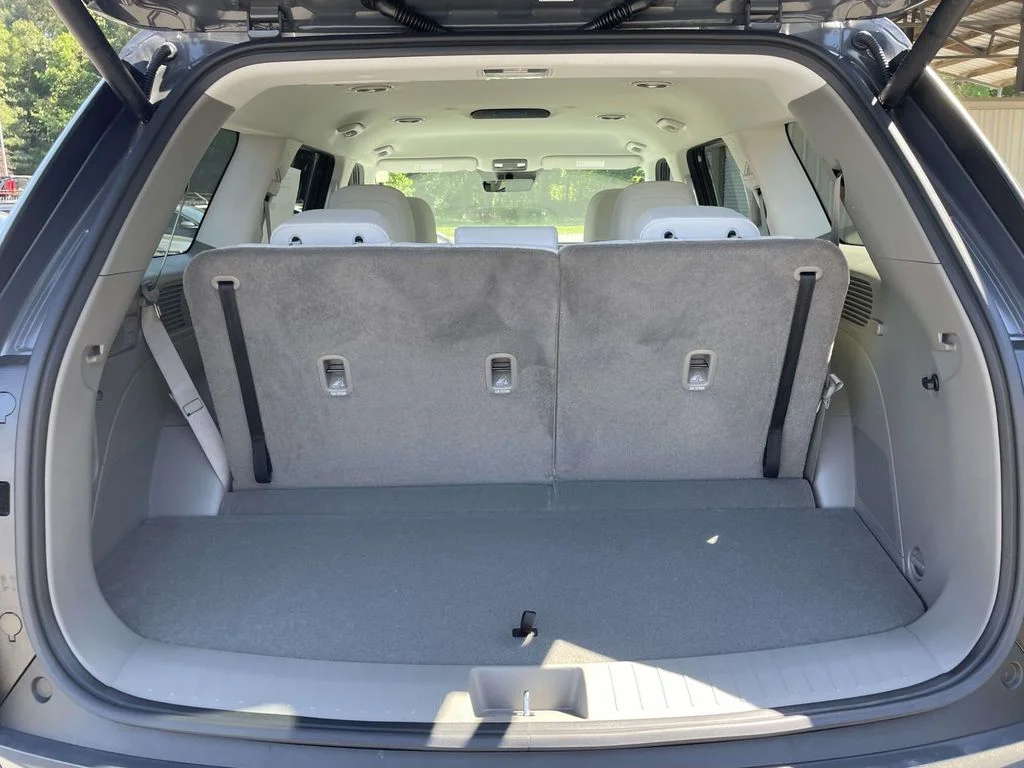 New 2026 Gray Hyundai SEL image 8
