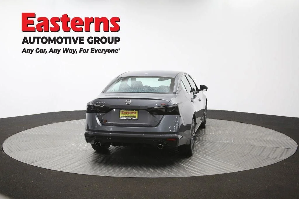 Used 2025 Gray Nissan 2.5 SR image 39