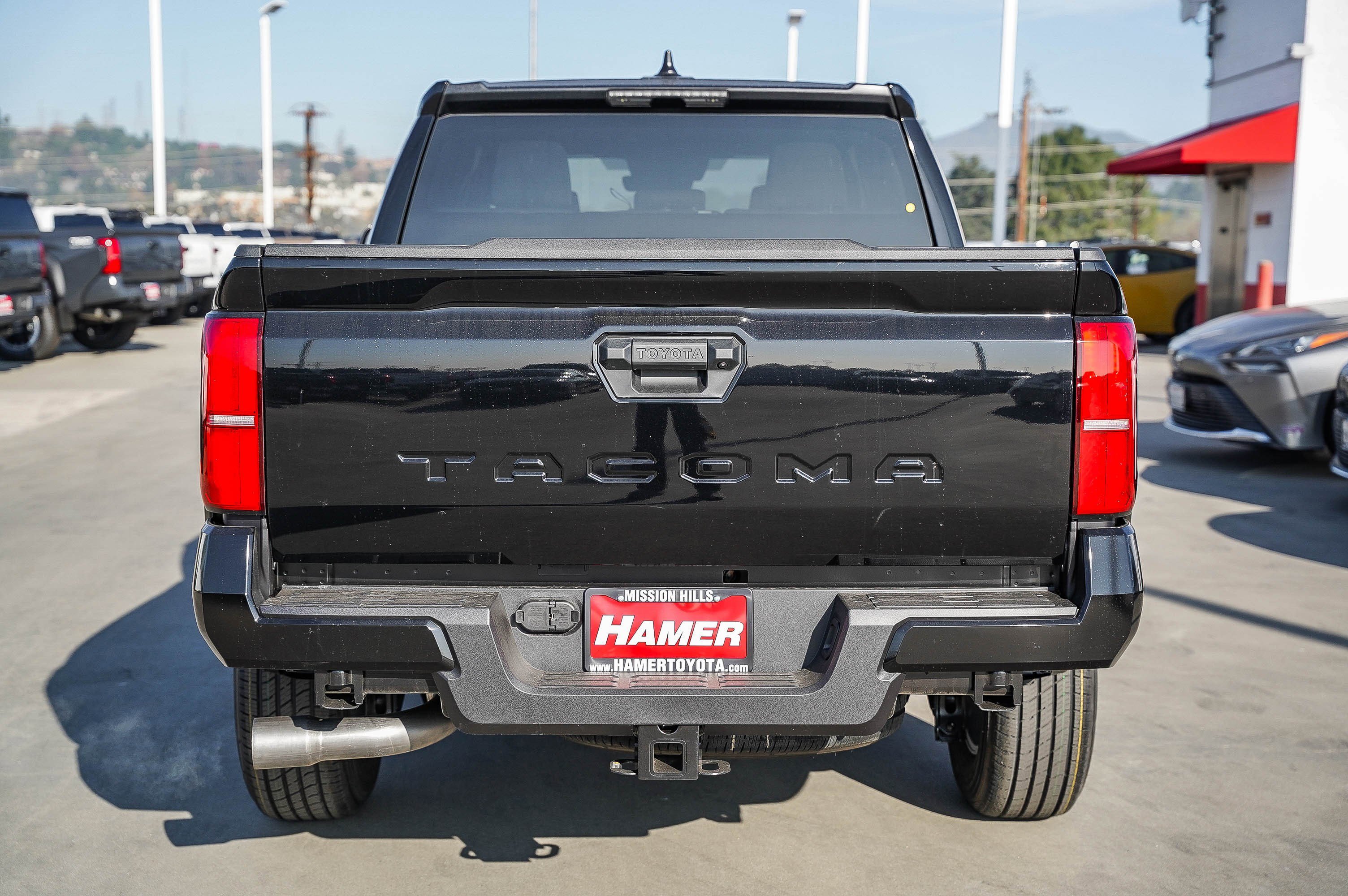 2026 Toyota Tacoma SR5 - Photo 8