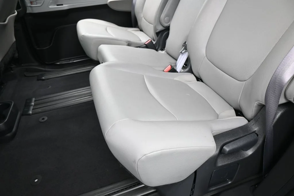 Used 2025 Midnight Black Metallic Toyota XLE image 34
