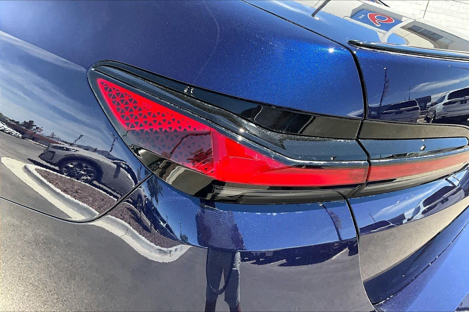 New 2026 Tanzanite Blue II Metallic BMW 740i image 14
