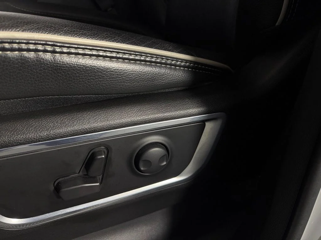 Used 2025 White Ram Laramie image 24