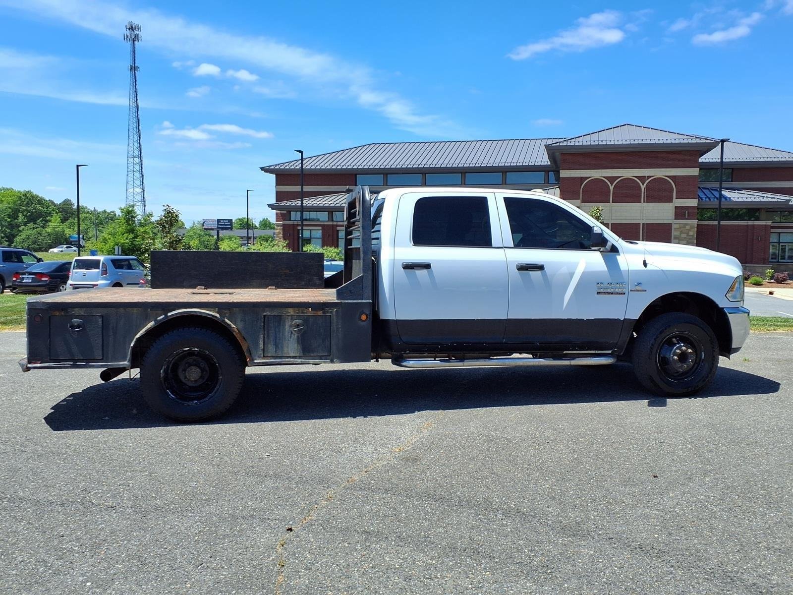 Used 2016 Bright White Clearcoat Ram Tradesman image 3