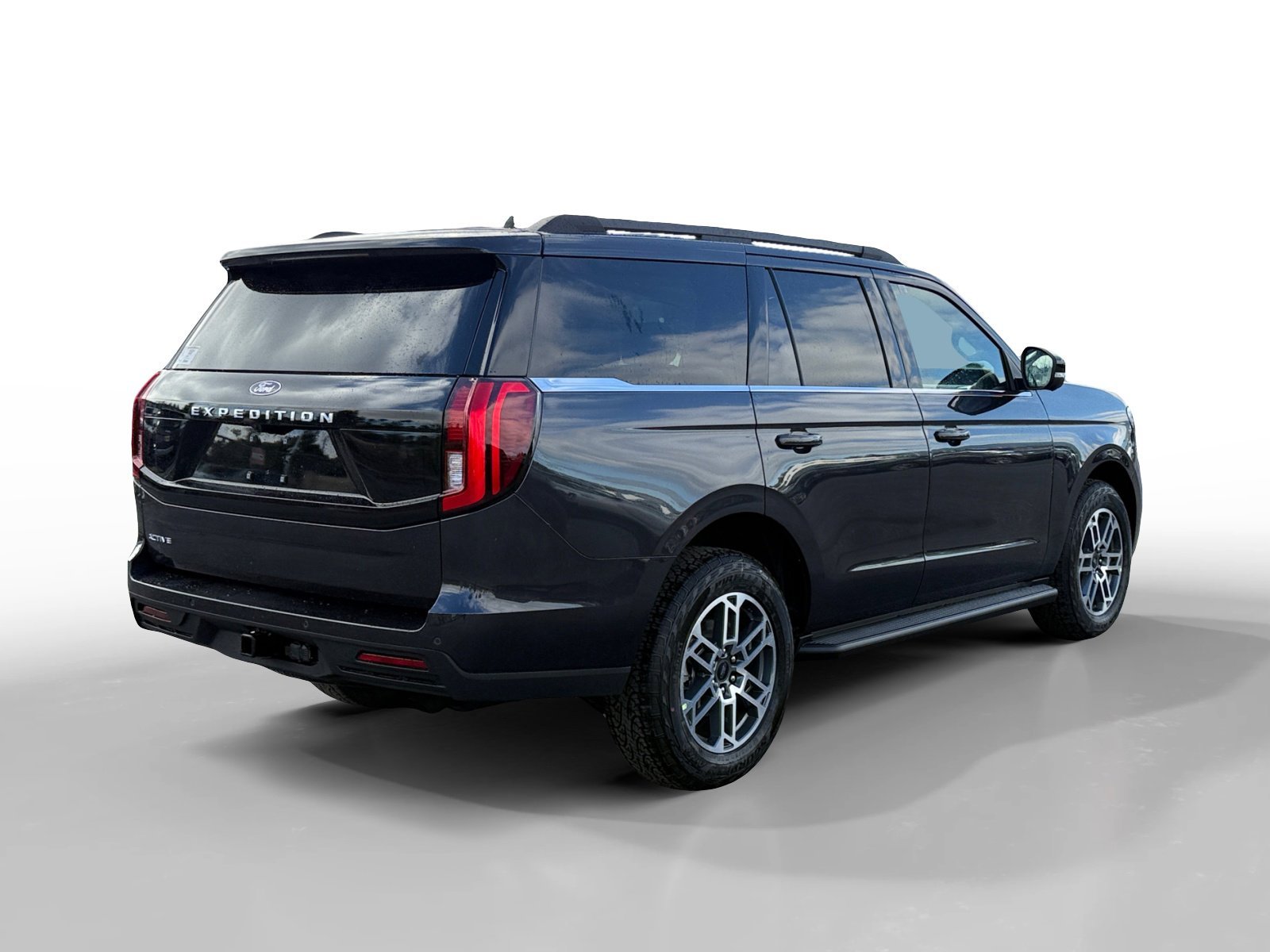New 2026 Dark Matter Gray Metallic Ford Active image 5