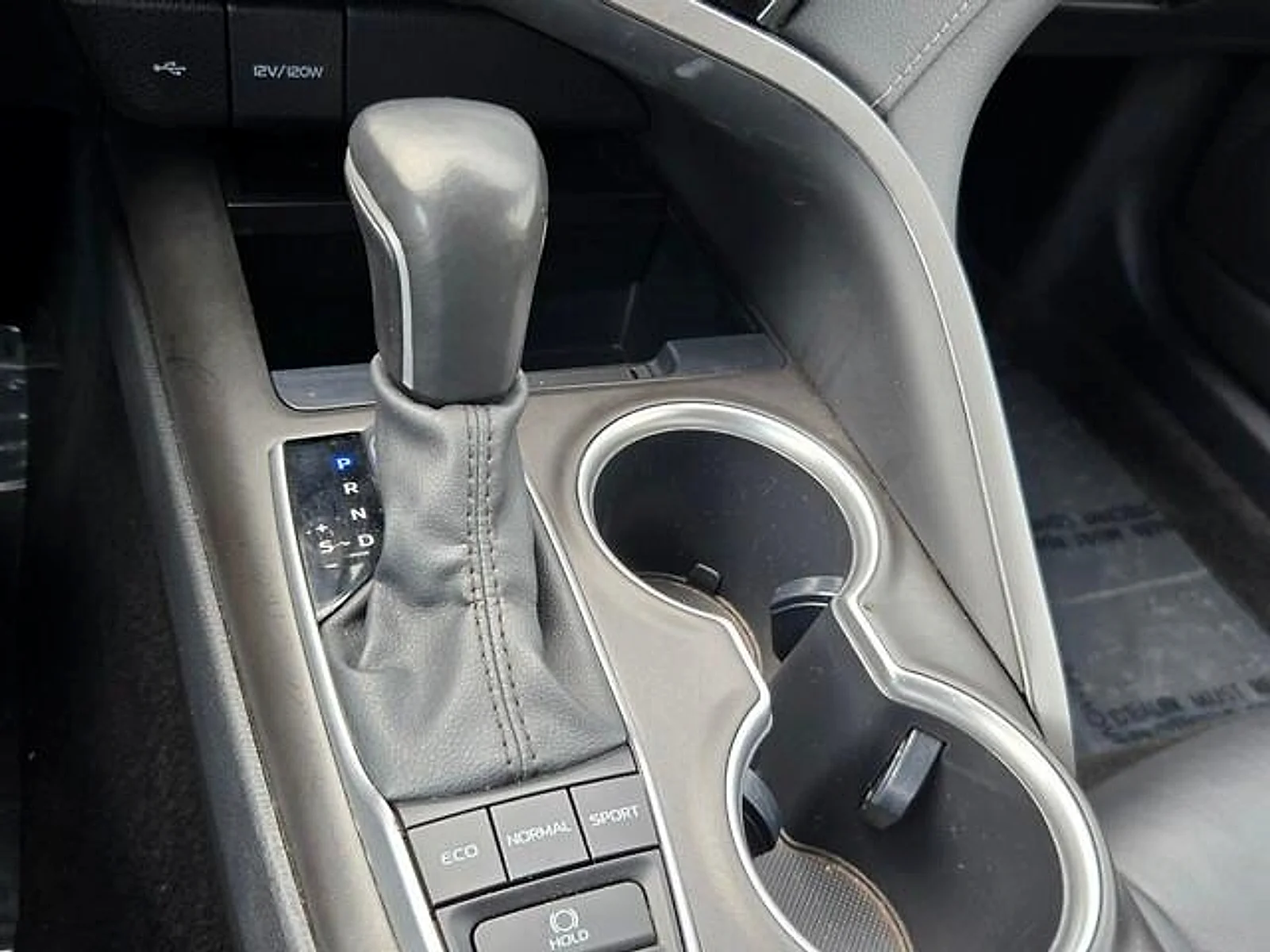 Used 2021 Wind Chill Pearl Toyota XLE image 20