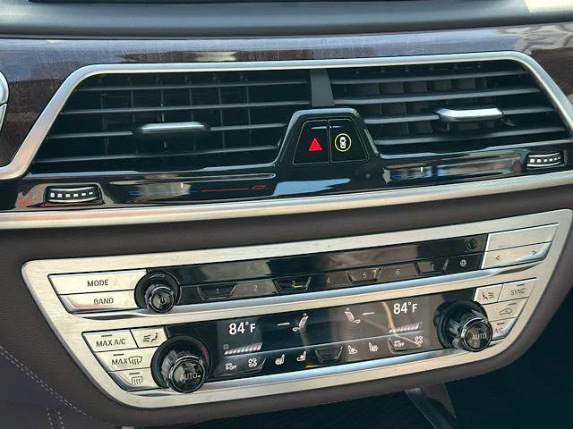 2022 BMW 7 Series 740i - Photo 28