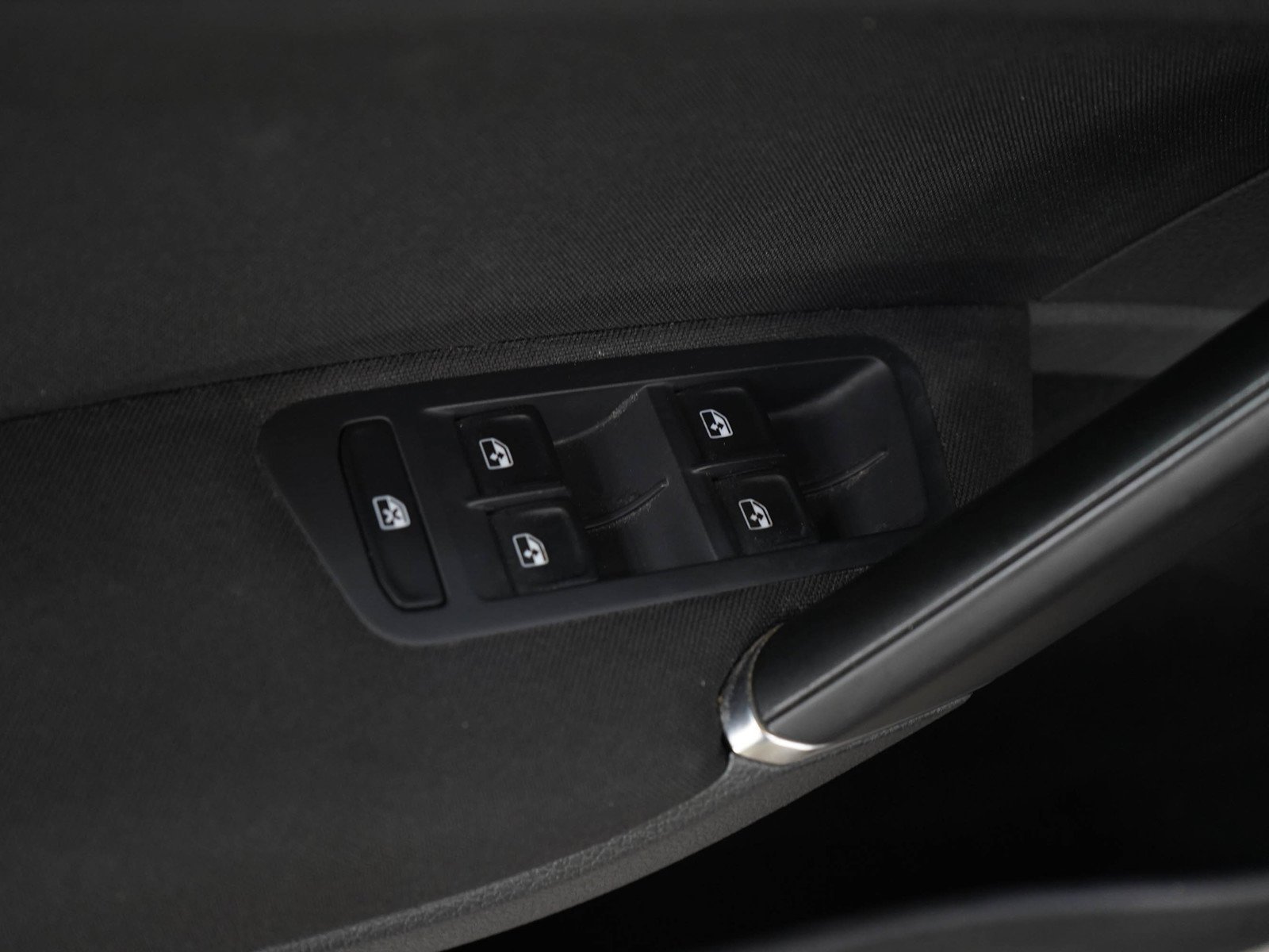 Used 2017 Black Volkswagen S image 18